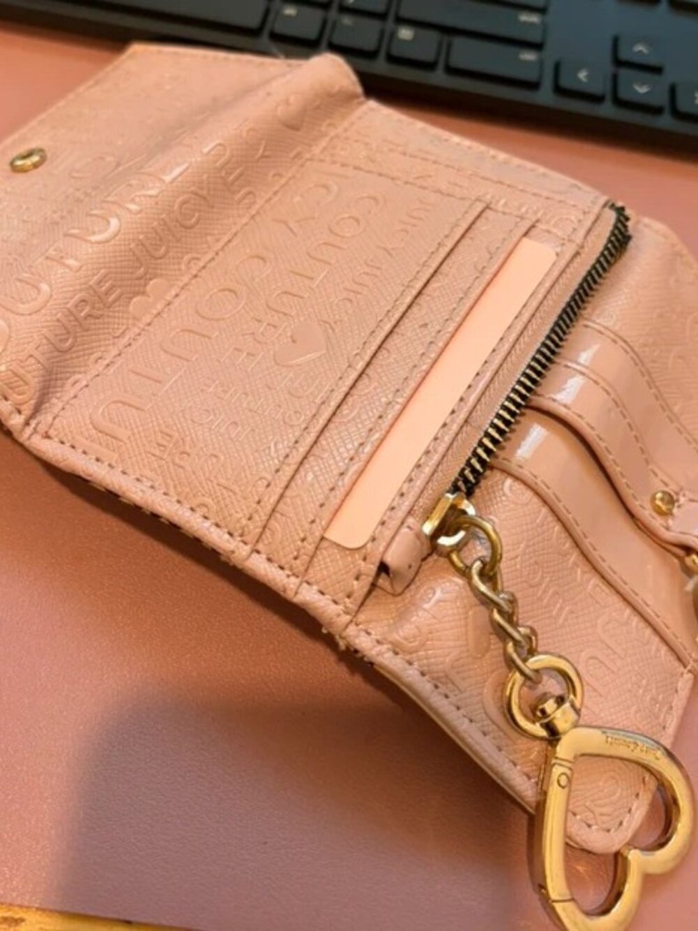 Juicy Couture Pink Embossed Heart Logo Wallet with Gold Heart Lock - Picture 5 of 5